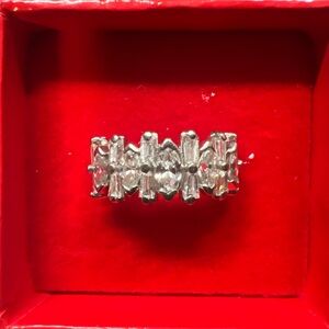 Elegant Silver Women's Ring